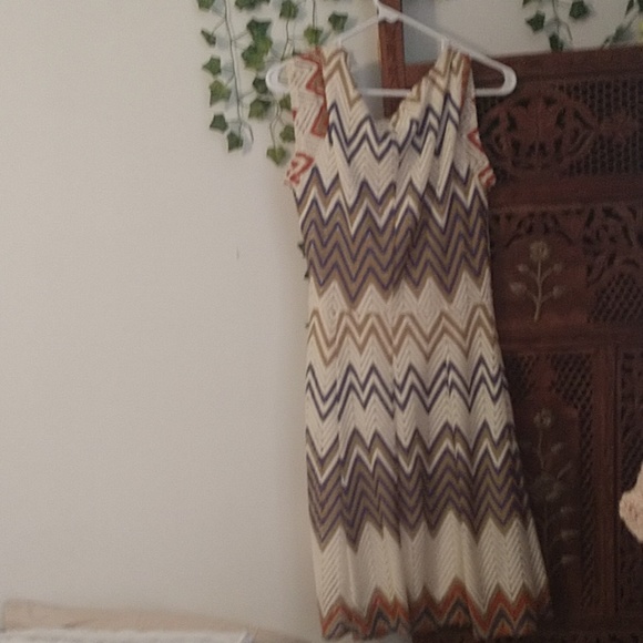 Beautiful sequence dress - Picture 2 of 2